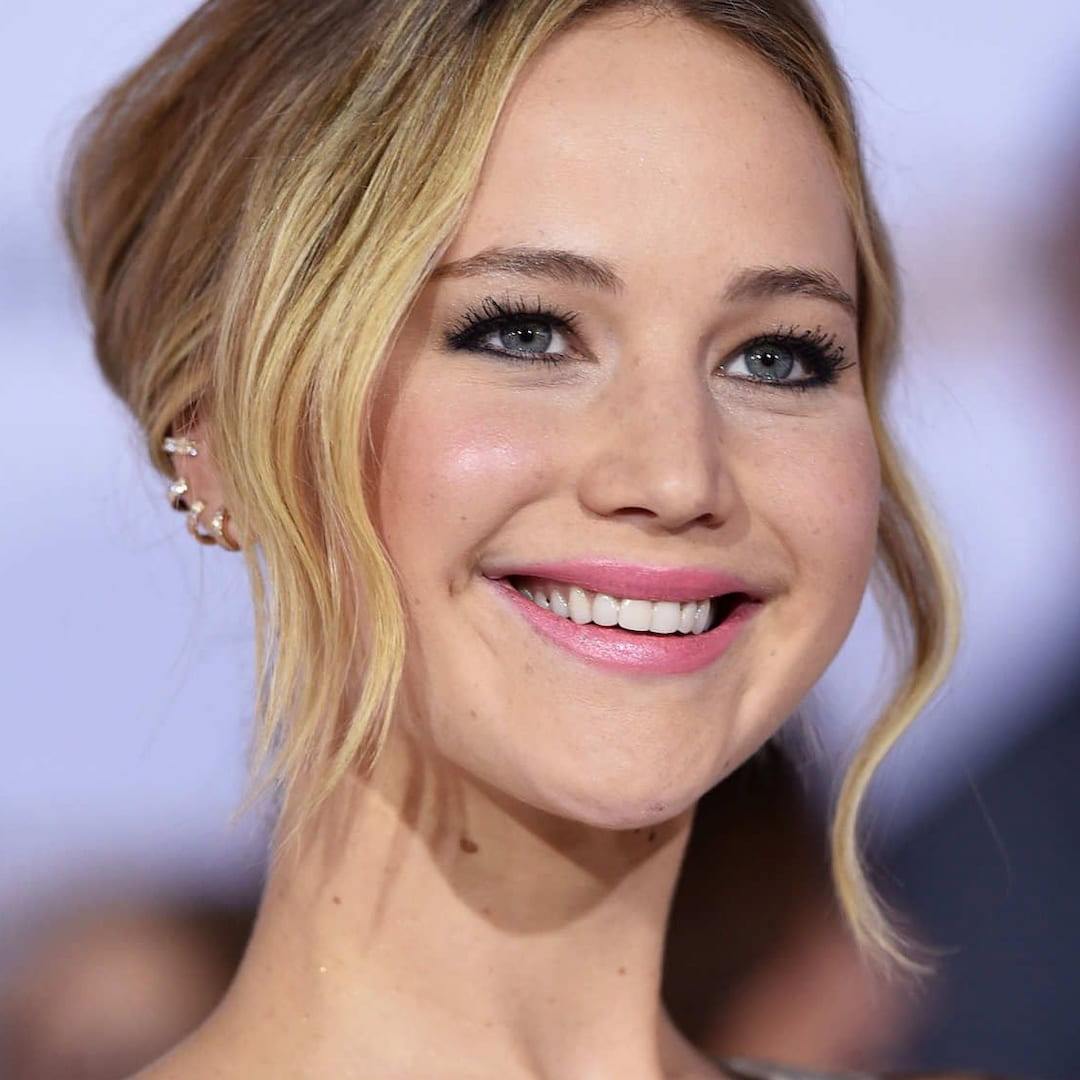 Hollywood celebrities, How old is Jennifer Lawrence, how tall is Jennifer Lawrence, jennifer Lawrence, Jennifer Lawrence age, Jennifer Lawrence children, Jennifer Lawrence height, Jennifer Lawrence husband, Jennifer Lawrence husband age, Jennifer Lawrence husband name, Jennifer Lawrence net worth, Jennifer Lawrence weight, Nationality of Jennifer Lawrence, Real name of Jennifer Lawrence