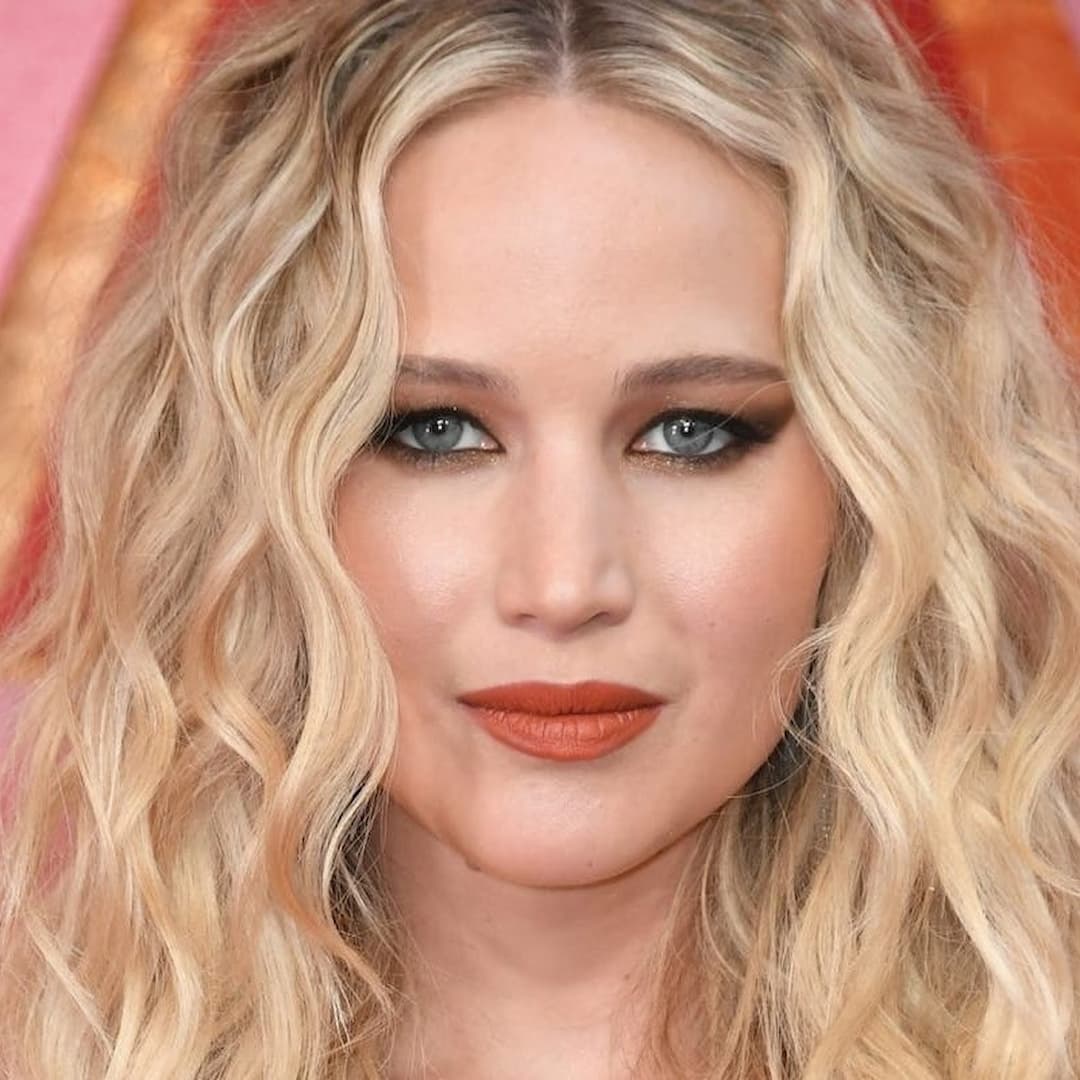 celebrities cool facts, celebrities facts, cool random fact, Facts About Famous Actors, facts about famous personalities, hot facts, Jennifer Lawrence biography, Jennifer Lawrence Early life, Jennifer Lawrence Facts, Jennifer Lawrence filmography, Jennifer Lawrence fun facts, Jennifer Lawrence latest facts, Jennifer Lawrence net worth, Jennifer Lawrence new facts, Jennifer Lawrence parents, Jennifer Lawrence top facts, latest celebrities facts, special about celebrities, Top facts
